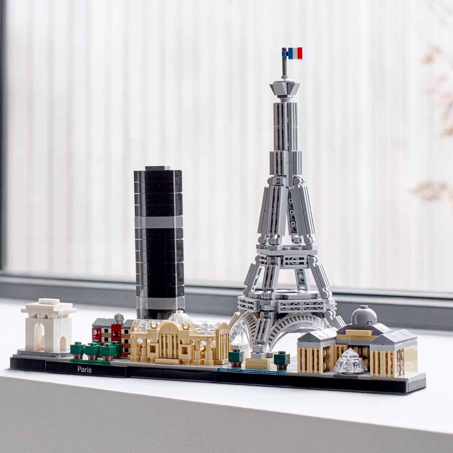 eiffel tower model set
